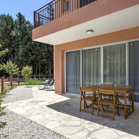 Aphrodite Gardens Modern By Vichy Holidays * Paphos