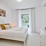 Villa Aphrodite Gardens Modern By Vichy Holidays *