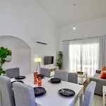 Aphrodite Gardens Modern By Vichy Holidays