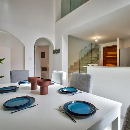 Villa Aphrodite Gardens Modern By Vichy Holidays