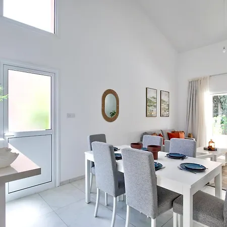 Aphrodite Gardens Modern By Vichy Holidays *