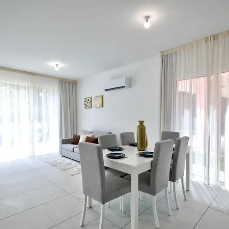 Villa Aphrodite Gardens Modern By Vichy Holidays