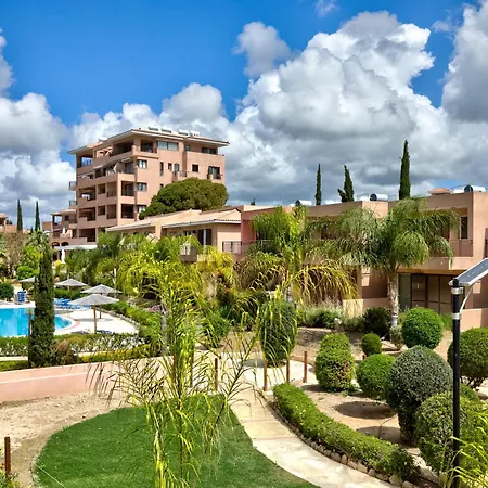 Aphrodite Gardens Modern By Vichy Holidays Вилла Пафос