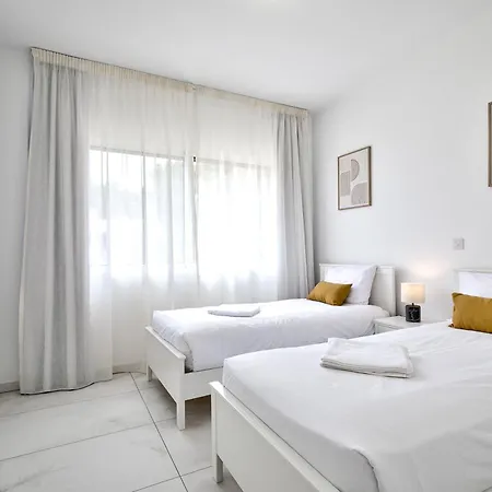 Villa Aphrodite Gardens Modern By Vichy Holidays *