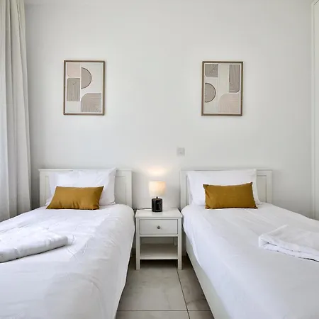 Aphrodite Gardens Modern By Vichy Holidays * Paphos