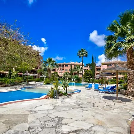 Aphrodite Gardens Modern By Vichy Holidays Вилла Пафос