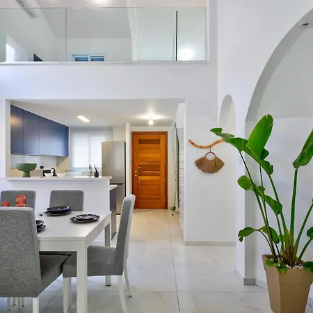 Vilă Aphrodite Gardens Modern By Vichy Holidays Paphos