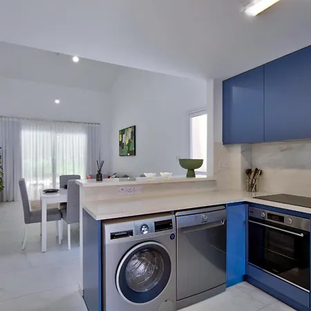 Vilă Aphrodite Gardens Modern By Vichy Holidays Paphos