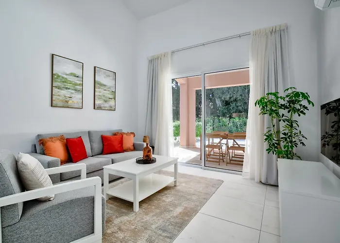Villa Aphrodite Gardens Modern By Vichy Holidays