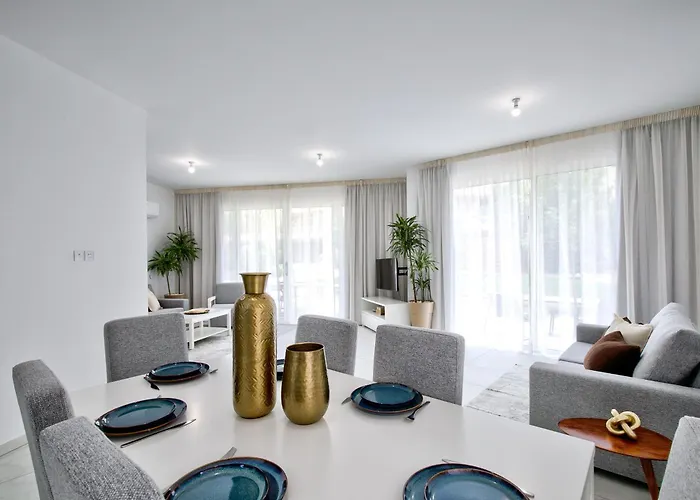 Aphrodite Gardens Modern By Vichy Holidays Paphos