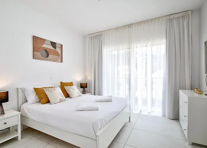 Villa Aphrodite Gardens Modern By Vichy Holidays *