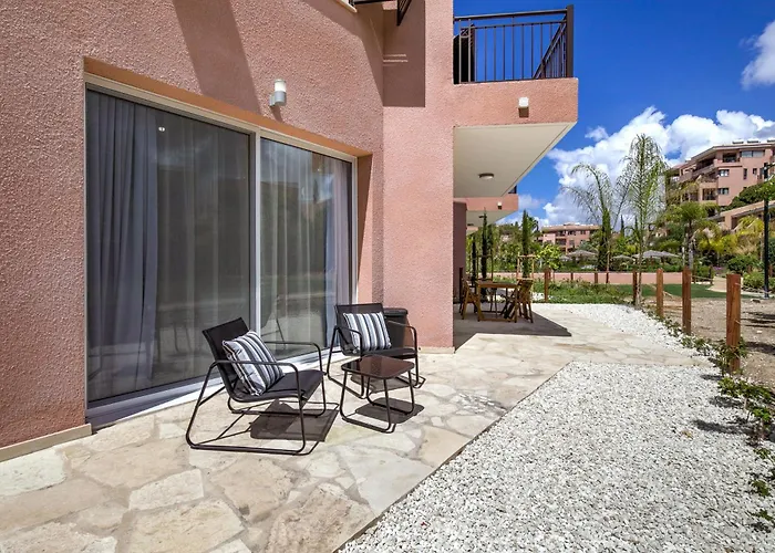 Aphrodite Gardens Modern By Vichy Holidays Villa Paphos