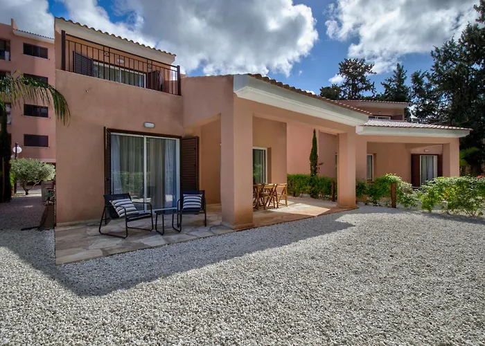 Villa Aphrodite Gardens Modern By Vichy Holidays *