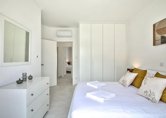 Villa Aphrodite Gardens Modern By Vichy Holidays