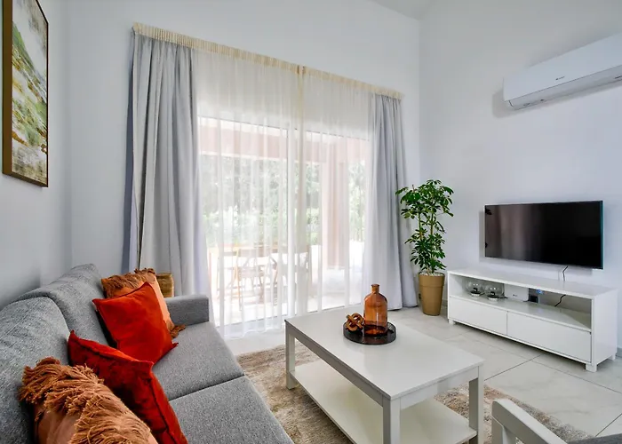 Aphrodite Gardens Modern By Vichy Holidays Villa *