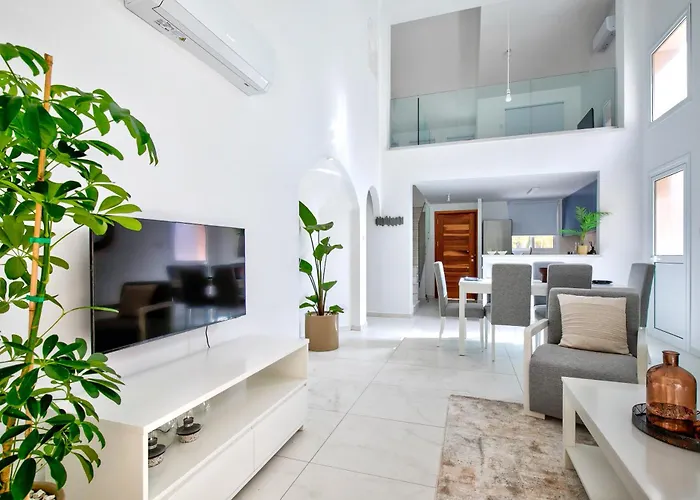 Aphrodite Gardens Modern By Vichy Holidays Villa Paphos